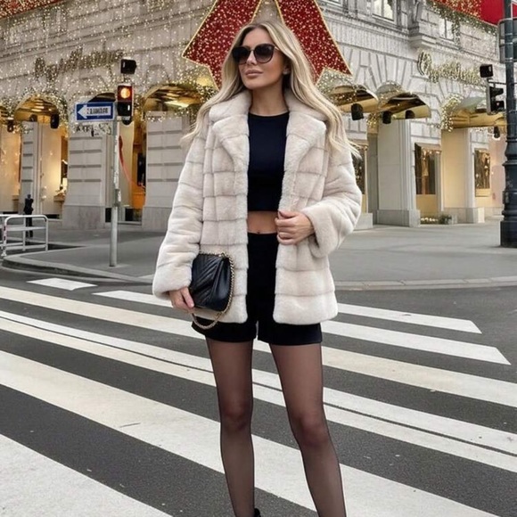 Luxury faux fur plush puffed jacket cream ivory - Picture 4 of 7